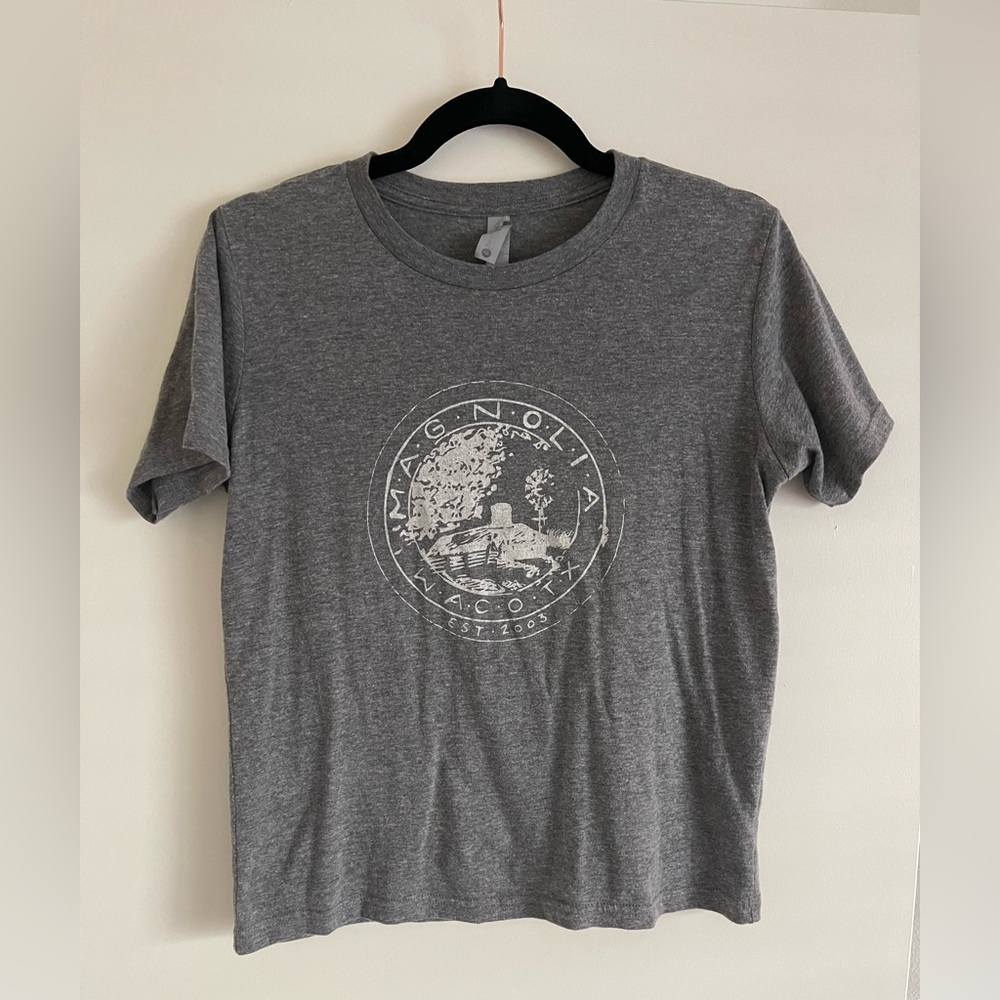MAGNOLIA SILOS MERCH Gray T-Shirt with Logo